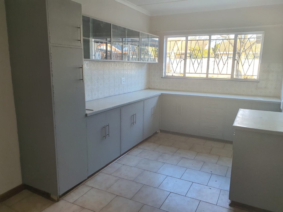 To Let 3 Bedroom Property for Rent in Fichardt Park Free State